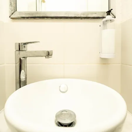 Kyriad Direct - Provence Verte Hotel 2*